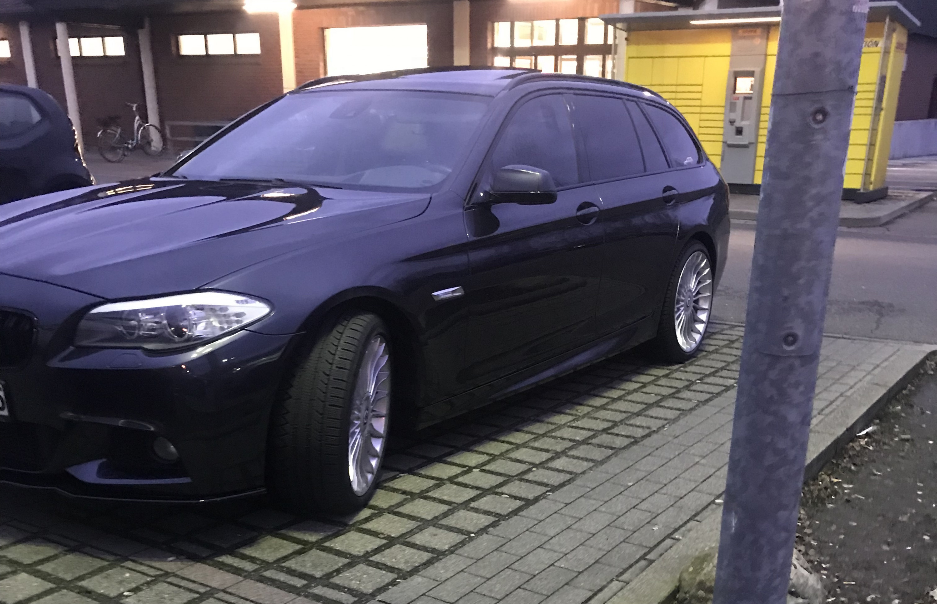 Alpina 20'' ohne Tieferlegung mit M- Fahrwerk