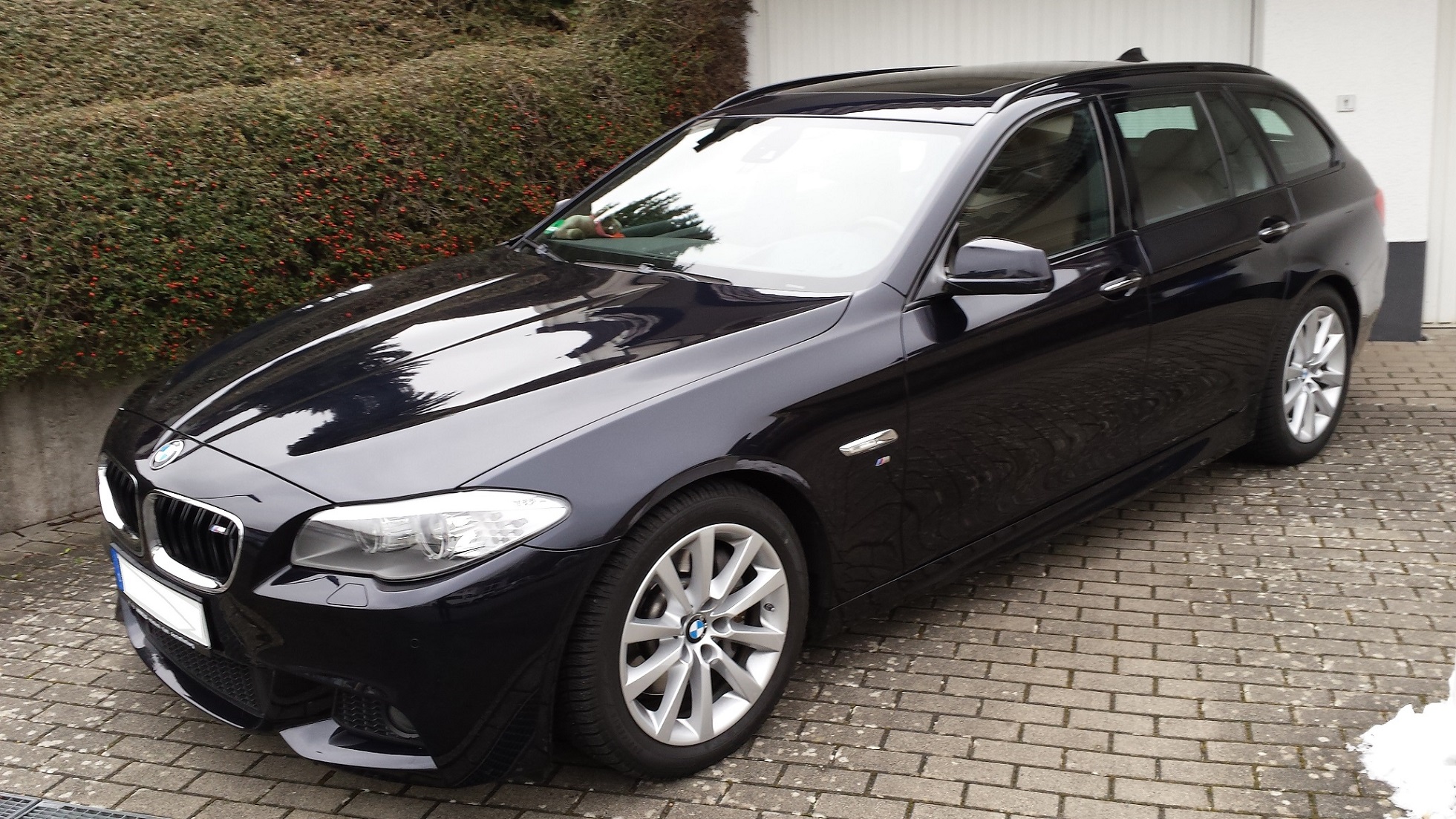 F11 525d Touring