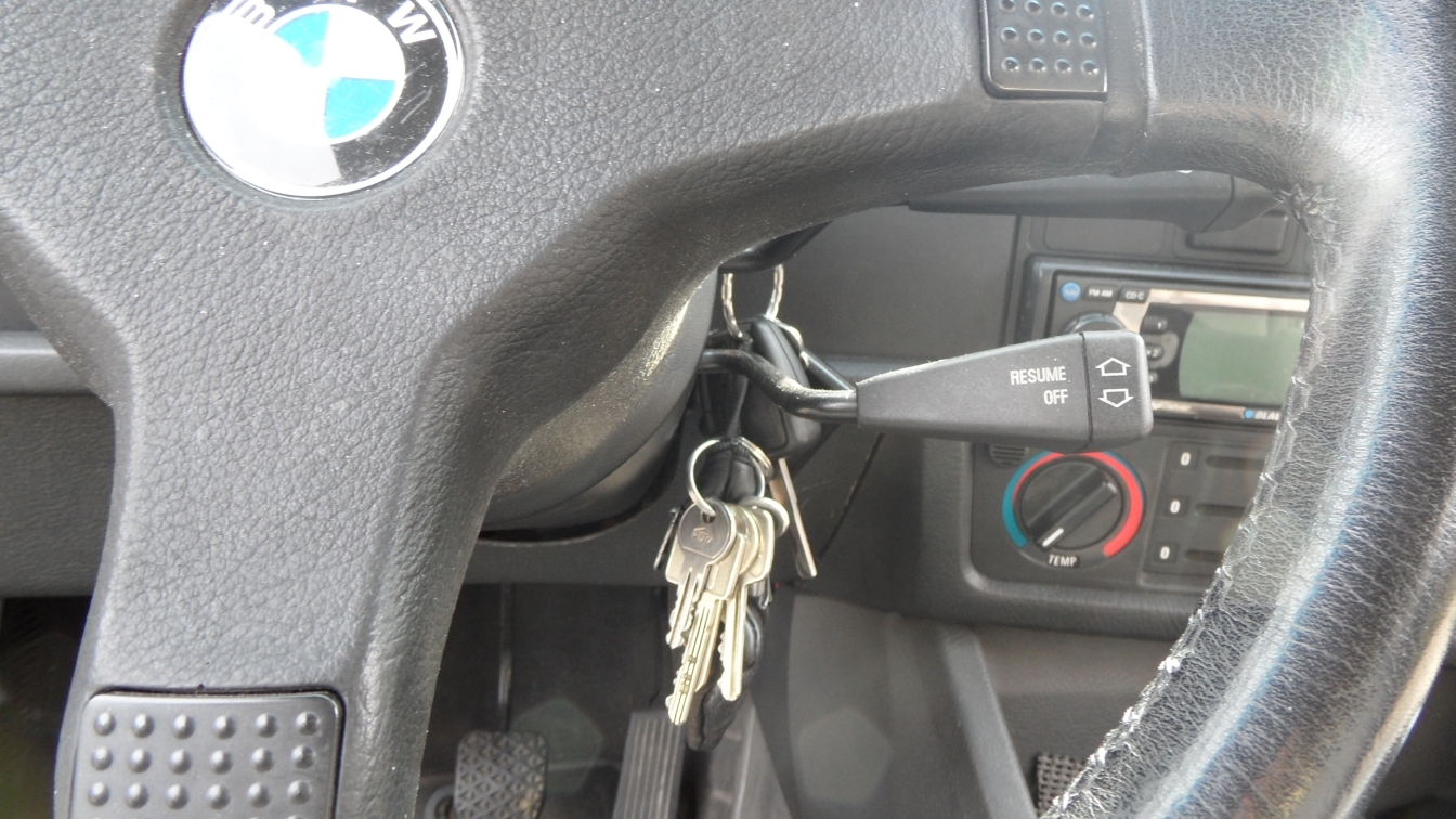 E30 325iX-013